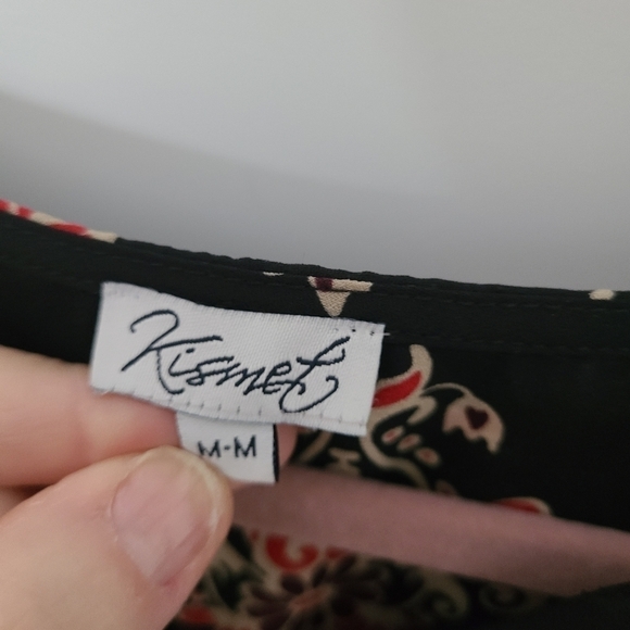 KISMET Long Sleeve Floral Black & Red Flowy Lightweight Blouse Size Medium - Picture 4 of 5